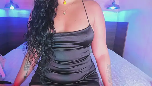 Snapshot of LottiCarter chatting on 11-27-25, 02:30 LottiCarter online show from 11-27-25, 02:30