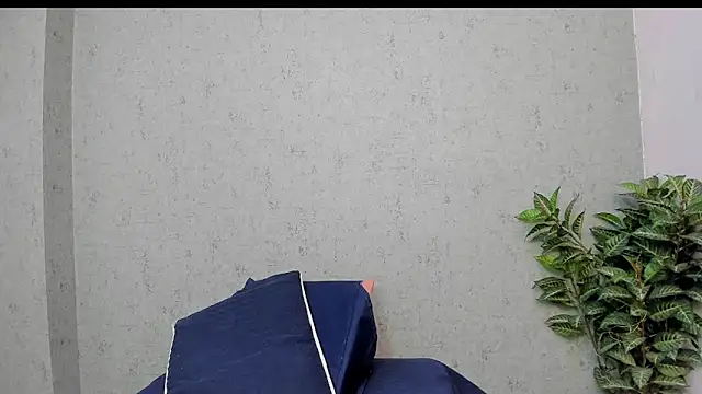 Tiffany mendez online show from 02-09-26, 12:09