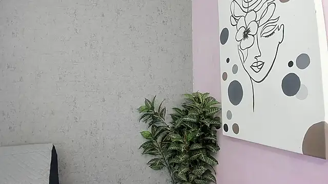 Tiffany mendez online show from 02-25-26, 12:04