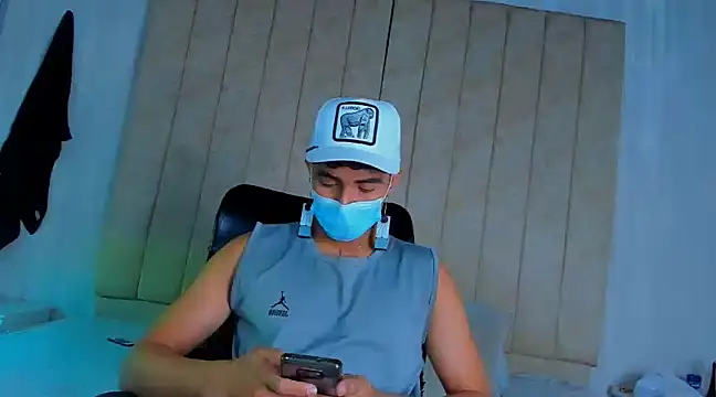 Snapshot of Muichiro_tokito1 chatting on 12-28-24, 02:32 Muichiro tokito1 online show from 12-28-24, 02:32