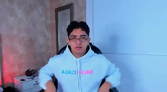 Snapshot of Muichiro_tokito1 chatting on 12-31-24, 01:52 Muichiro tokito1 online show from 12-31-24, 01:52