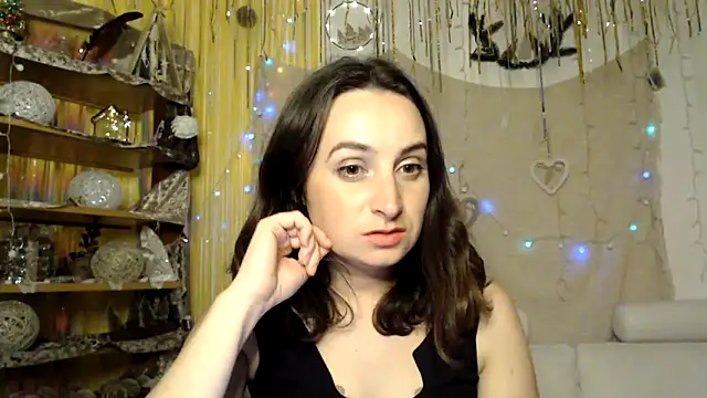 Snapshot of AskMeStandUp chatting on 02-07-26, 12:03 AskMeStandUp online show from 02-07-26, 12:03