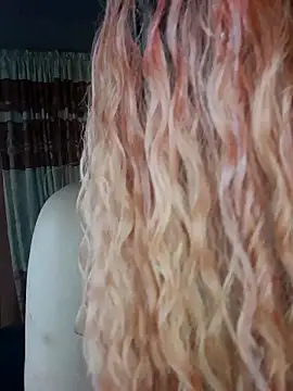 Sexy-Favgirl online show from 03-04-25, 10:16