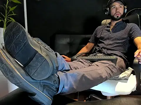 alessandro wye online show from 10-24-25, 03:03