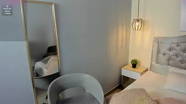 escarleth   online show from 03-31-26, 01:44