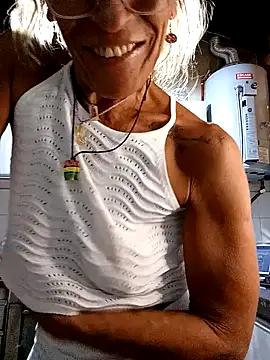 Snapshot of sabinytahot chatting on 01-02-25, 04:41 sabinytahot online show from 01-02-25, 04:41