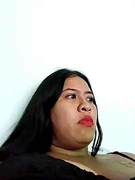 Snapshot of Miia_grand chatting on 12-20-24, 06:35 Miia grand online show from 12-20-24, 06:35