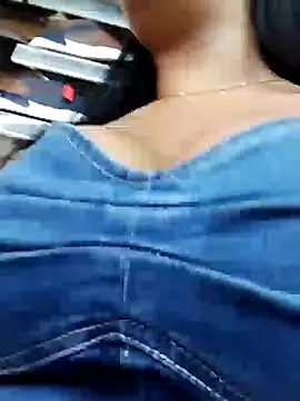 Snapshot of Miia_grand chatting on 12-21-24, 06:02 Miia grand online show from 12-21-24, 06:02