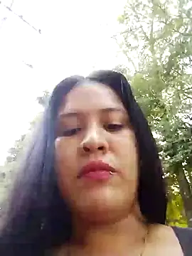 Snapshot of Miia_grand chatting on 12-25-24, 10:37 Miia grand online show from 12-25-24, 10:37