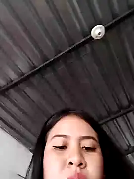 Snapshot of Miia_grand chatting on 01-17-25, 06:12 Miia grand online show from 01-17-25, 06:12