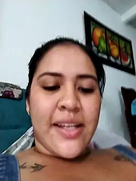 Snapshot of Miia_grand chatting on 02-15-25, 10:10 Miia grand online show from 02-15-25, 10:10