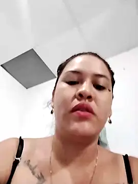 Snapshot of Miia_grand chatting on 03-05-25, 03:18 Miia grand online show from 03-05-25, 03:18