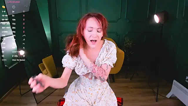 Snapshot of Dearly_kitty chatting on 03-23-25, 07:09 Dearly kitty online show from 03-23-25, 07:09