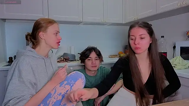 Snapshot of fcjuicy_pussy chatting on 01-08-26, 11:34 fcjuicy pussy online show from 01-08-26, 11:34