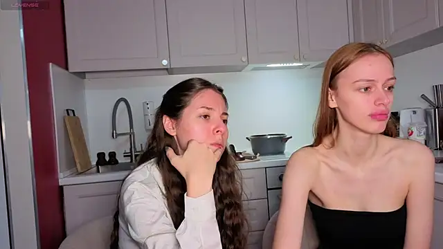 Snapshot of fcjuicy_pussy chatting on 01-12-26, 09:36 fcjuicy pussy online show from 01-12-26, 09:36