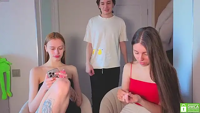 Snapshot of fcjuicy_pussy chatting on 02-25-26, 10:47 fcjuicy pussy online show from 02-25-26, 10:47