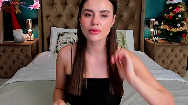 Snapshot of CalyMoon chatting on 01-09-26, 08:21 CalyMoon online show from 01-09-26, 08:21