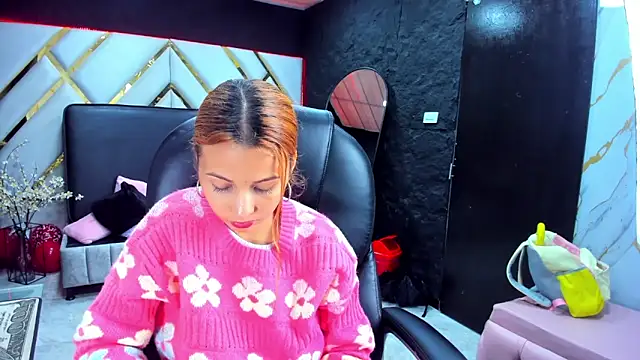 Paris Petit online show from 02-16-26, 08:27