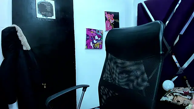 Paris Petit online show from 07-21-26, 08:55