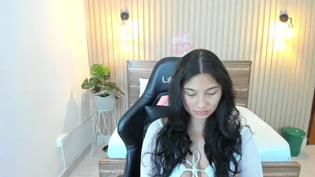 melody flowers online show from 03-20-25, 03:36