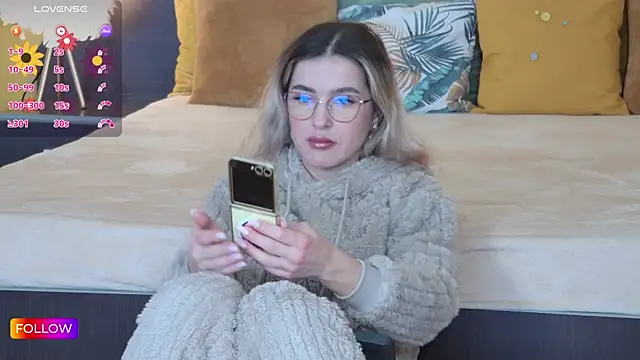 Sarah-Hart online show from 01-21-25, 06:11