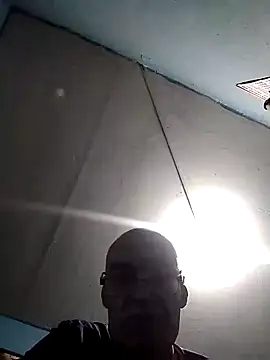 Snapshot of hugosafado333 chatting on 02-02-25, 02:06 hugosafado333 online show from 02-02-25, 02:06