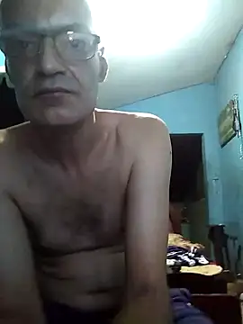 Snapshot of hugosafado333 chatting on 02-23-25, 05:01 hugosafado333 online show from 02-23-25, 05:01