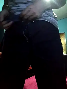 Snapshot of hugosafado333 chatting on 09-24-25, 03:32 hugosafado333 online show from 09-24-25, 03:32