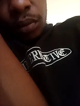 Snapshot of izinjamfee2 chatting on 11-01-25, 07:32 izinjamfee2 online show from 11-01-25, 07:32