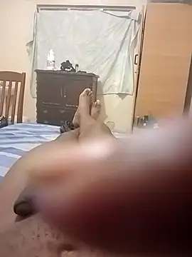 Snapshot of izinjamfee2 chatting on 12-20-25, 07:10 izinjamfee2 online show from 12-20-25, 07:10