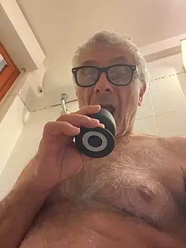 4n4l1zz4m1 online show from 03-09-25, 08:42