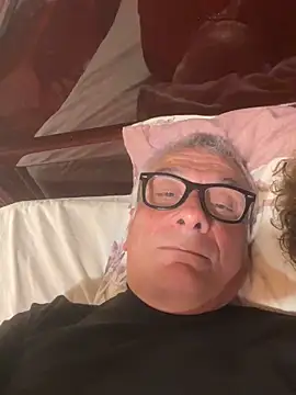 4n4l1zz4m1 online show from 04-01-26, 07:11