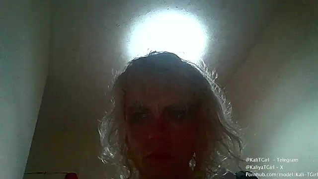 Snapshot of KaliTs chatting on 11-22-25, 12:31 KaliTs online show from 11-22-25, 12:31