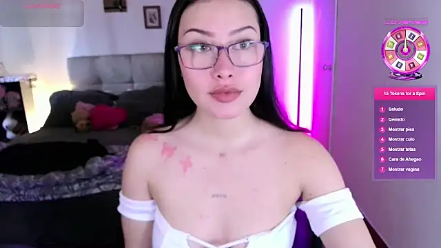 Snapshot of Emilyswan04 chatting on 10-08-25, 09:56 Emilyswan04 online show from 10-08-25, 09:56