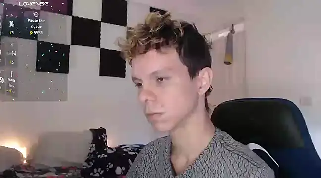 Snapshot of bryamado69 chatting on 02-15-25, 04:01 bryamado69 online show from 02-15-25, 04:01