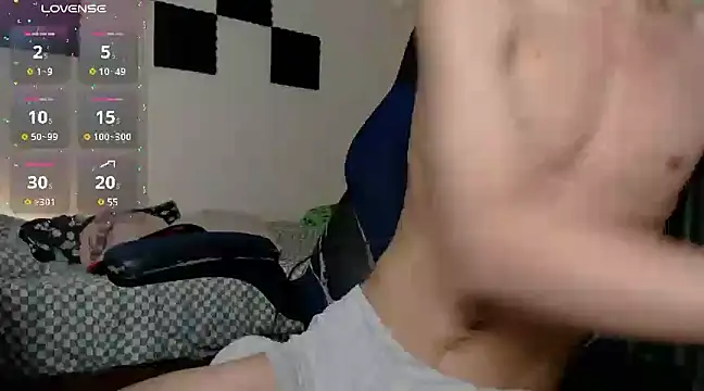 Snapshot of bryamado69 chatting on 03-10-25, 03:45 bryamado69 online show from 03-10-25, 03:45