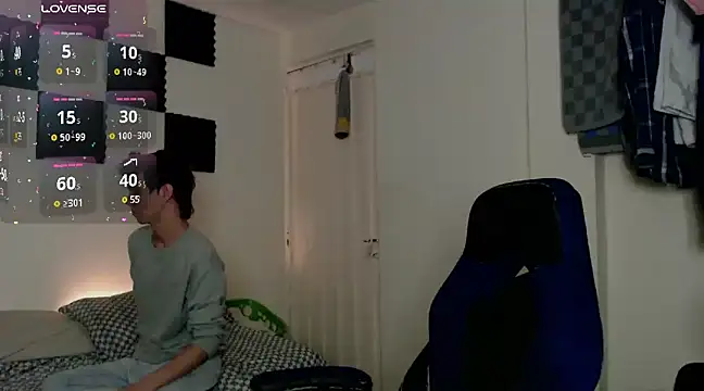 Snapshot of bryamado69 chatting on 03-19-25, 02:05 bryamado69 online show from 03-19-25, 02:05