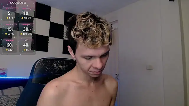 Snapshot of bryamado69 chatting on 09-19-25, 09:22 bryamado69 online show from 09-19-25, 09:22