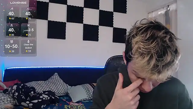 Snapshot of bryamado69 chatting on 09-23-25, 11:46 bryamado69 online show from 09-23-25, 11:46