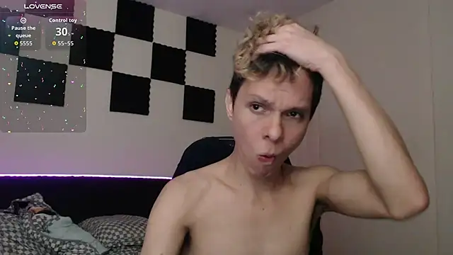 Snapshot of bryamado69 chatting on 09-29-25, 02:27 bryamado69 online show from 09-29-25, 02:27