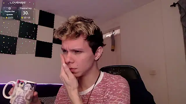 Snapshot of bryamado69 chatting on 10-03-25, 02:25 bryamado69 online show from 10-03-25, 02:25