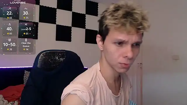 Snapshot of bryamado69 chatting on 10-05-25, 07:45 bryamado69 online show from 10-05-25, 07:45