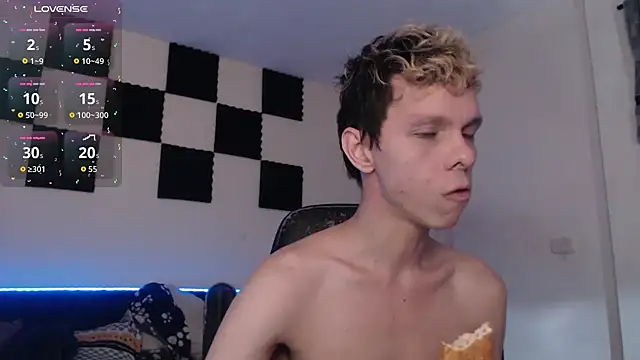 Snapshot of bryamado69 chatting on 10-10-25, 02:16 bryamado69 online show from 10-10-25, 02:16