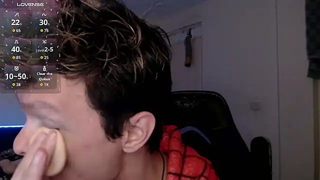 Snapshot of bryamado69 chatting on 10-13-25, 10:15 bryamado69 online show from 10-13-25, 10:15