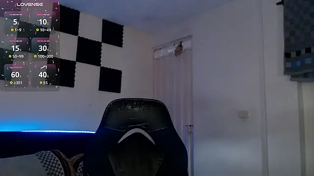 Snapshot of bryamado69 chatting on 10-27-25, 09:30 bryamado69 online show from 10-27-25, 09:30