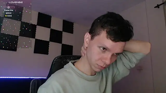 Snapshot of bryamado69 chatting on 11-16-25, 06:30 bryamado69 online show from 11-16-25, 06:30