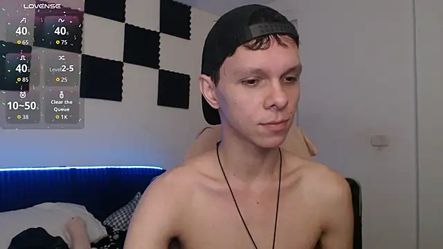 Snapshot of bryamado69 chatting on 11-27-25, 10:28 bryamado69 online show from 11-27-25, 10:28