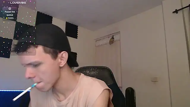 Snapshot of bryamado69 chatting on 12-01-25, 12:59 bryamado69 online show from 12-01-25, 12:59