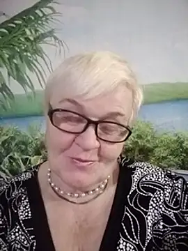 Snapshot of VioletSweet566 chatting on 12-02-24, 12:40 VioletSweet566 online show from 12-02-24, 12:40