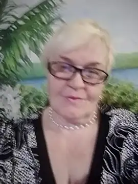 Snapshot of VioletSweet566 chatting on 12-12-24, 02:11 VioletSweet566 online show from 12-12-24, 02:11